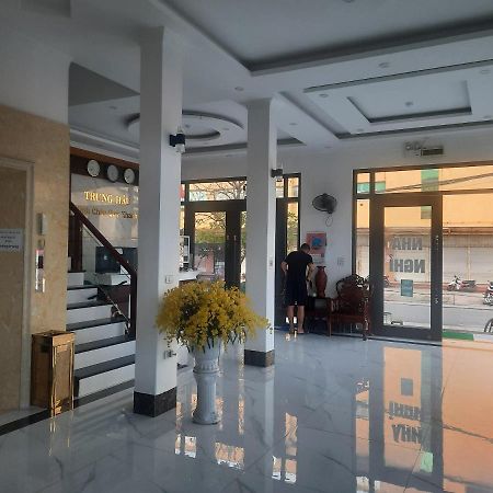 Mong Cai Nha Nghi Trung Hau酒店 外观 照片
