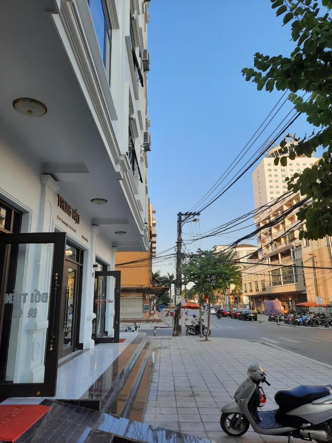 Mong Cai Nha Nghi Trung Hau酒店 外观 照片