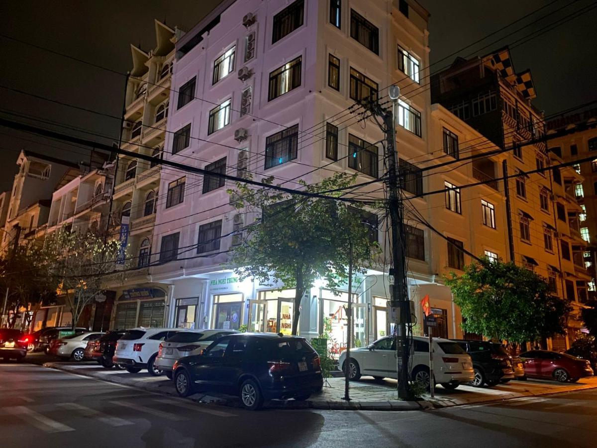 Mong Cai Nha Nghi Trung Hau酒店 外观 照片